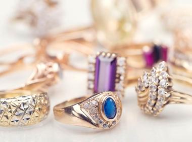 A guide to: Antique jewellery